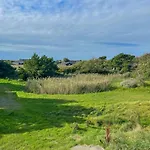 בית נופש With Panoramic Views On